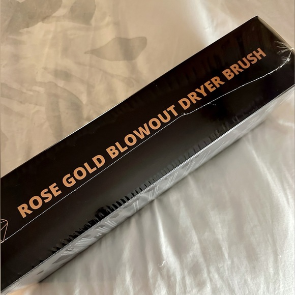 Foxybae Rose Gold Blowout Dryer Brush - Picture 3 of 4
